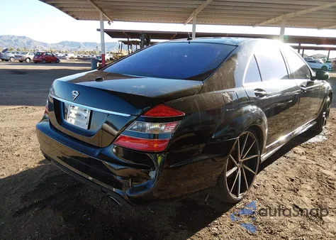 2007 Mercedes-Benz S 550 z USA, uszkodzony, nr VIN WDDNG71X57A057259